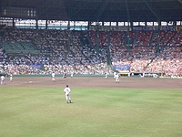 宇部商をはじめ県内の球児が活躍した改修前の甲子園